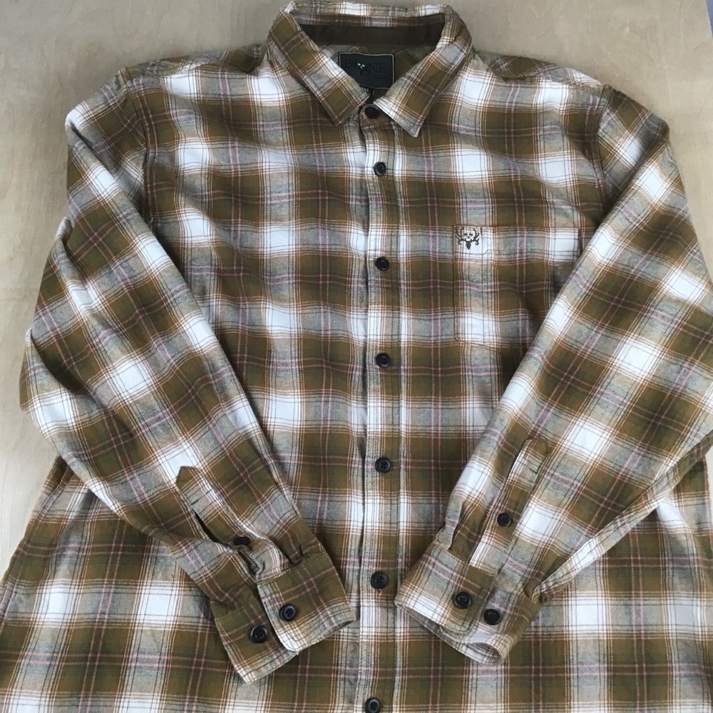 Bone Collector Mens 2XL  Button Up Long Sleeve Plaid Flannel Shirt Soft Cotton